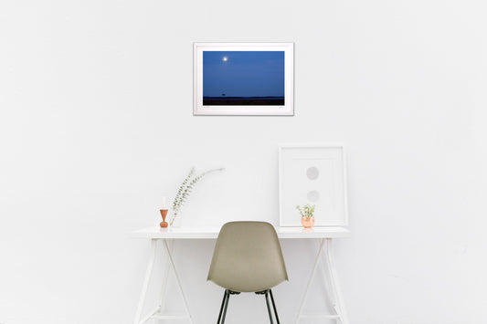 釧路湿原に昇る月