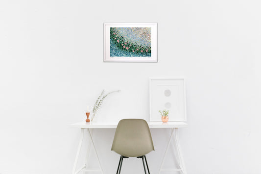 アクリル画 蓮の花と夏の空