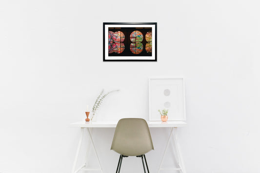 円窓から見る嵐山の紅葉