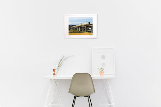 黄金色の絨毯の上を走る四季島