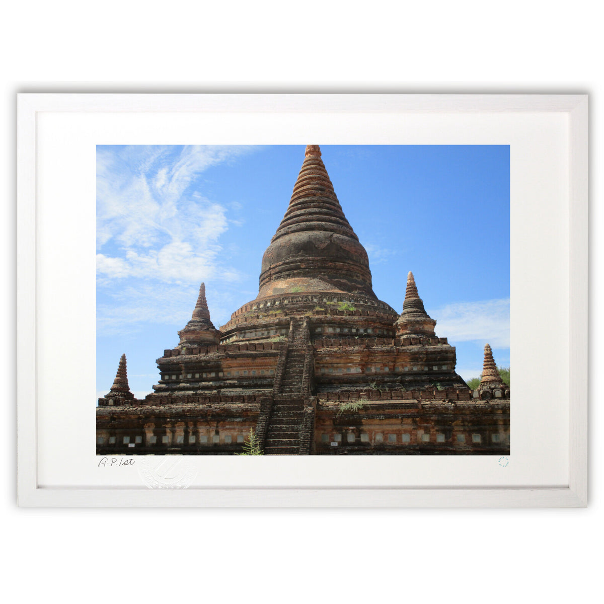 Myanmar Bagan Pagoda that returns to the earth