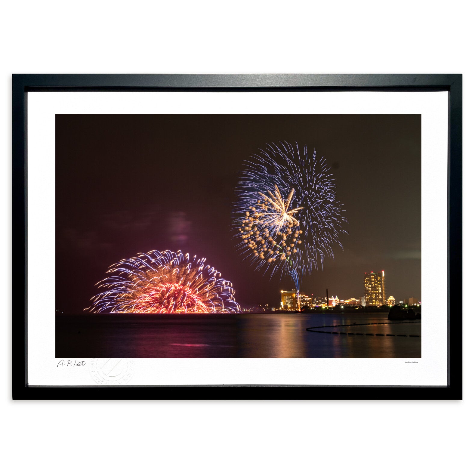 夏の夜空を彩る花火 – 絵画や壁飾り販売｜風景投稿販売あゆわら(R)