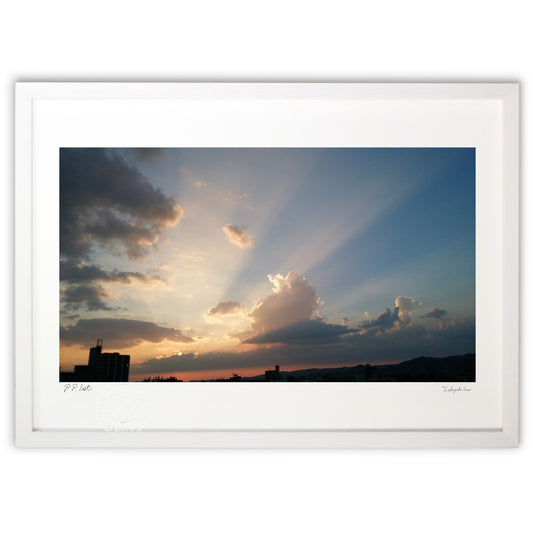 写真 太陽光線 夏の夕暮れ