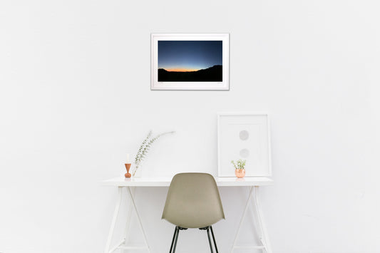 明日へ誘うセピア色の空