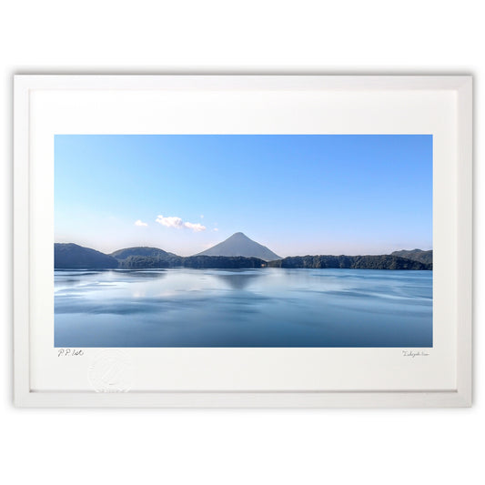 池田湖と開聞岳