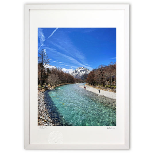 梓川の清流と焼岳