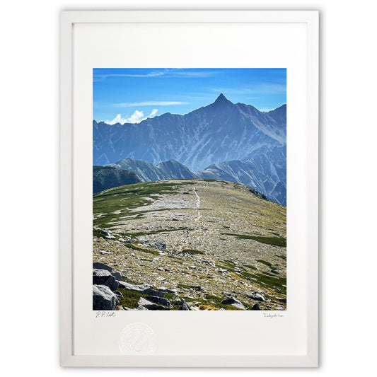 槍ヶ岳へと続く天空の滑走路